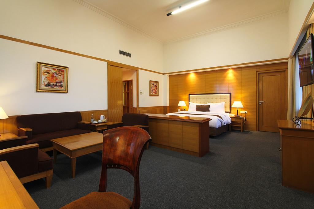 Hotel Salak The Heritage Bogor Exterior photo